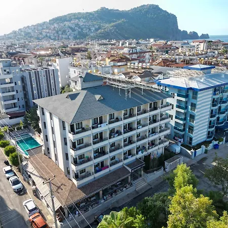 Kandelor Hotel 4*