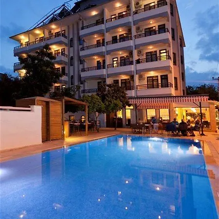 Hotel Kandelor 4*